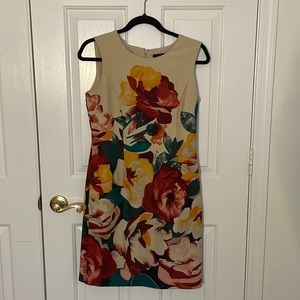 Like new!!! Floral Ellen Tracy sheath dress